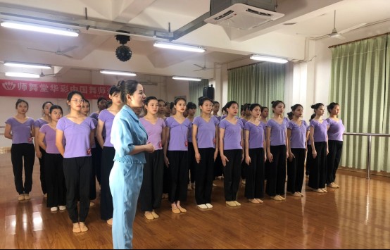 《师舞堂华彩中国舞兴宁市高级技工学校师资培训班》圆满结束(艺术系供稿)139.png