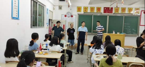 4-[学生科]学生科组织二年级学生返校第一晚秩序巡查(2021.8.31) 二等学生16.png