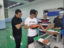 我校举行智能机器人实训设备的使用培训 二等培训234.png