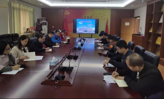 我校召开校级公开课总结暨期末工作布置会议 教务22.png