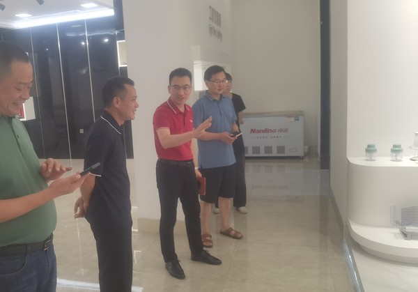 20221005学校招生就业科赴五华辉骏科技集团考察2.jpg