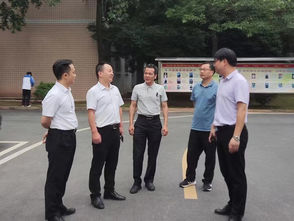 20230523我校与梅州市爱尔眼科医院开展校企合作洽谈3.jpg