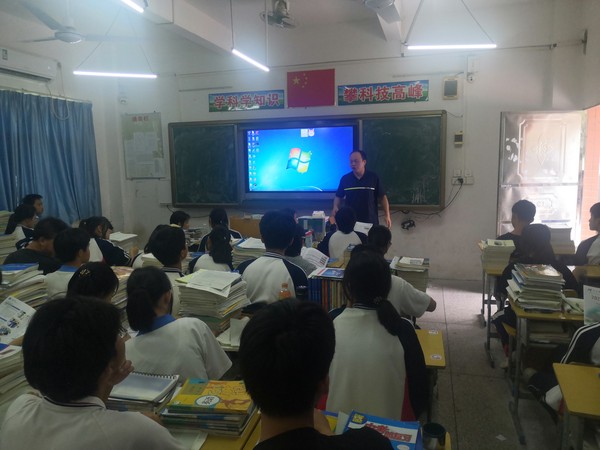 20240530兴宁技师学院2024年深入兴宁市各乡镇中学开展招生宣传活动3.jpg