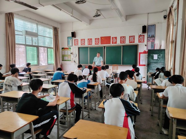 到兴宁各乡镇各中学招生宣传2.png