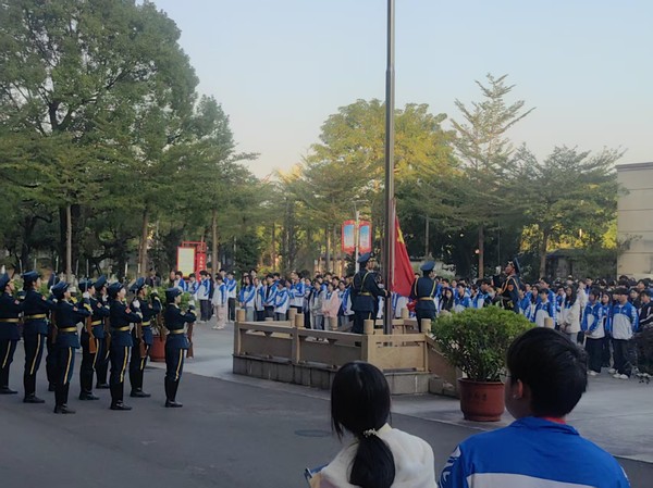 信息技术系国旗下讲话“守好成长底线,争做技能英才”1.jpg