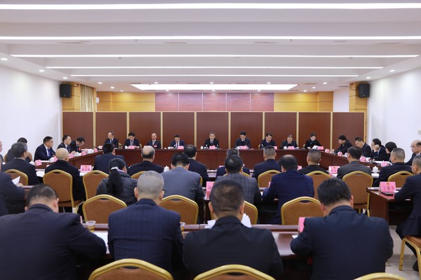 市十六届人大六次会议举行党员负责同志和召集人会议_副本.jpg